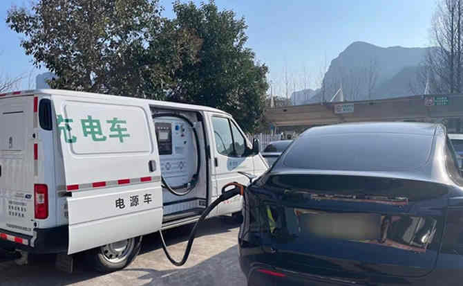 竹山汽车搭电