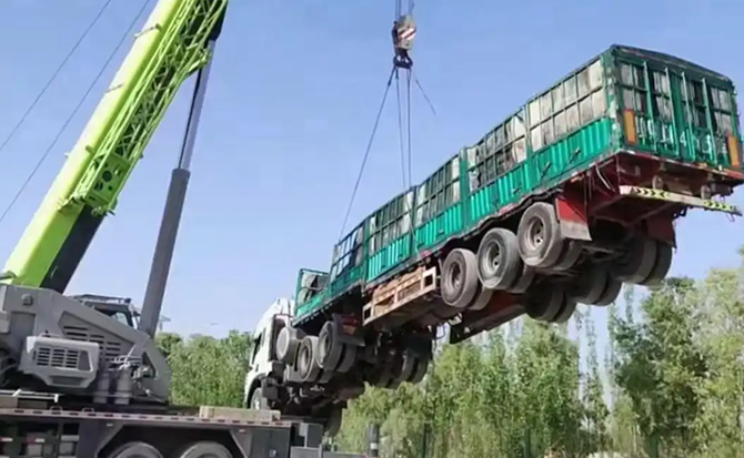 竹山道路脱困救援案例